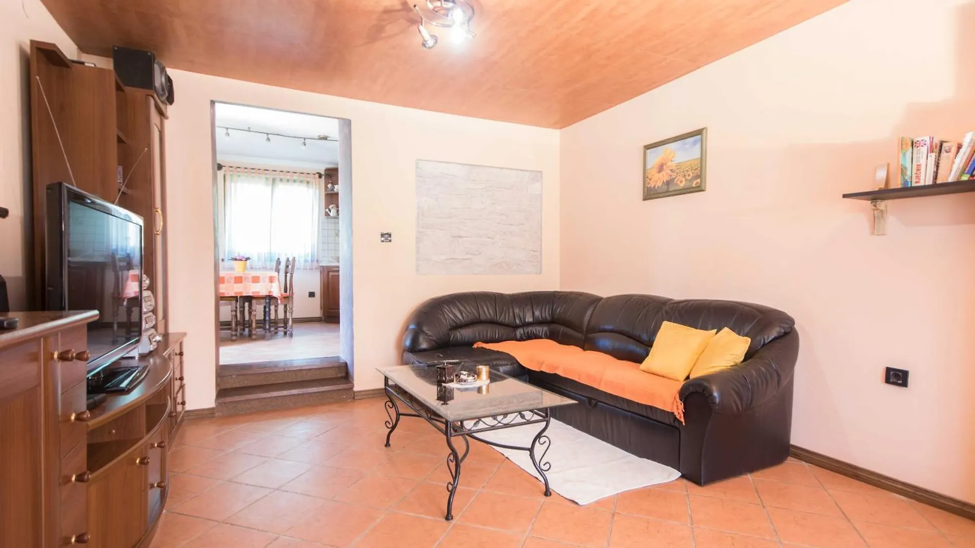 Villa Loreta, A Beautiful And Cozy Villa Minutes Away From The Sea Raša