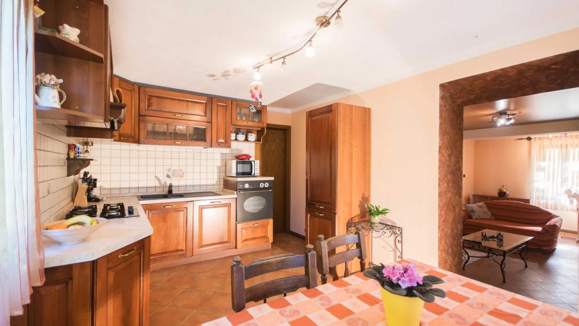 Dom wakacyjny Villa Loreta, A Beautiful And Cozy Villa Minutes Away From The Sea Raša