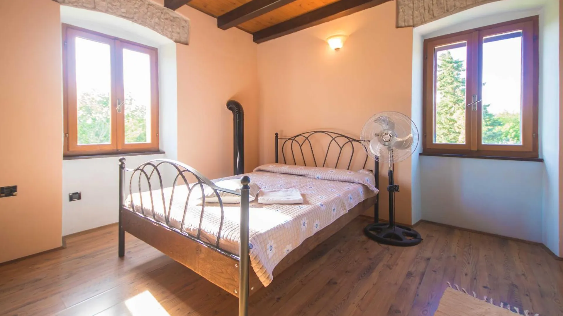 Villa Loreta, A Beautiful And Cozy Villa Minutes Away From The Sea Raša Prázdninový dům