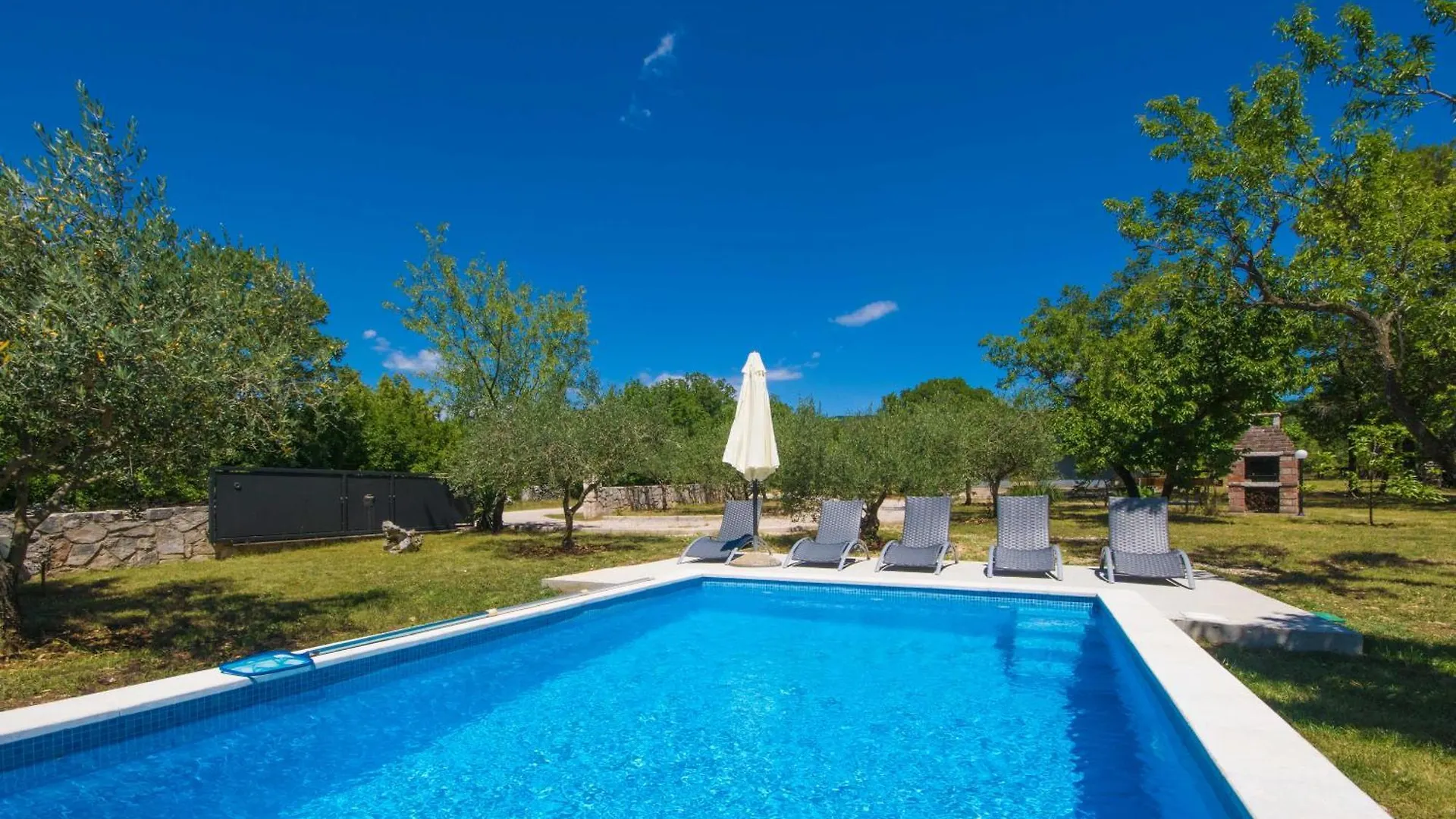 Dom wakacyjny Villa Loreta, A Beautiful And Cozy Villa Minutes Away From The Sea Raša